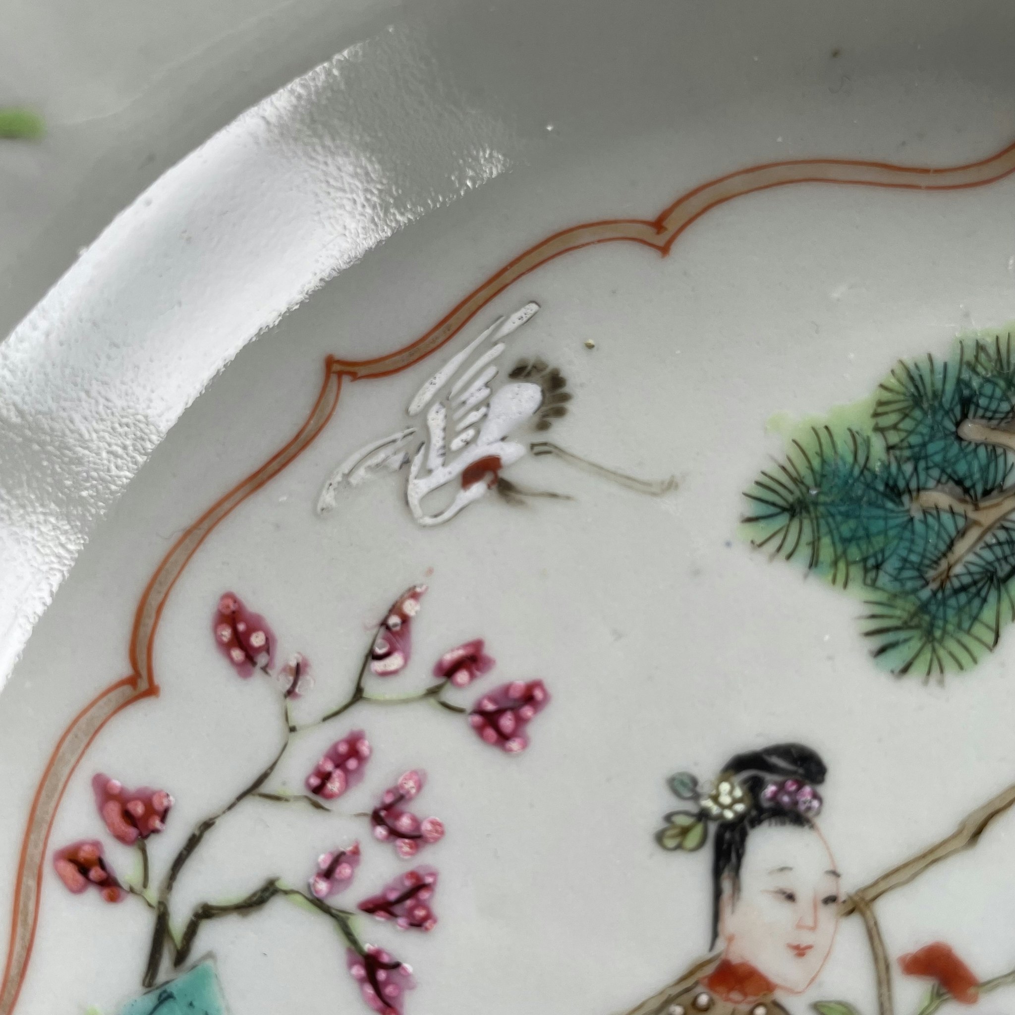 Chinese Antique Famille Rose Plate, 18th C Yongzheng / Qianlong period #1913