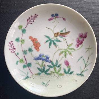 Chinese antique porcelain saucer famille rose with flowers and insect 19c #1929