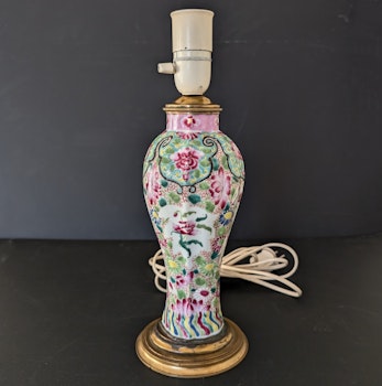 Chinese Antique famille rose vase / table lamp, 18th c #2183