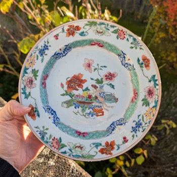 Chinese antique famille rose plate, 18th century #2180