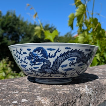 Chinese Antique porcelain bowl decorated with Dragons, Late Qing Dynasty #2600