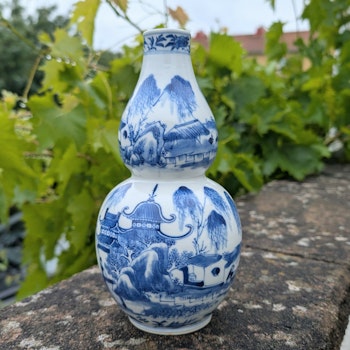 Chinese Antique Gourd Vase,  Late Qing Dynasty #2605