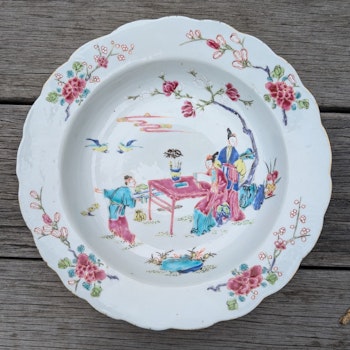 Chinese antique deep plate, Yongzheng period , 18th c #2607
