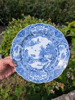 Chinese Antique blue and white plate, Qianlong period, 18th c #2621