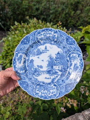 Chinese Antique blue and white plate, Qianlong period, 18th c #2621