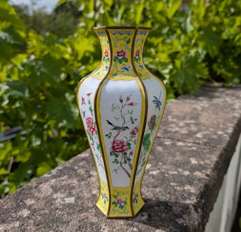 Chinese Vintage Canton Hand Painted Enamel vase, 20th c #2658