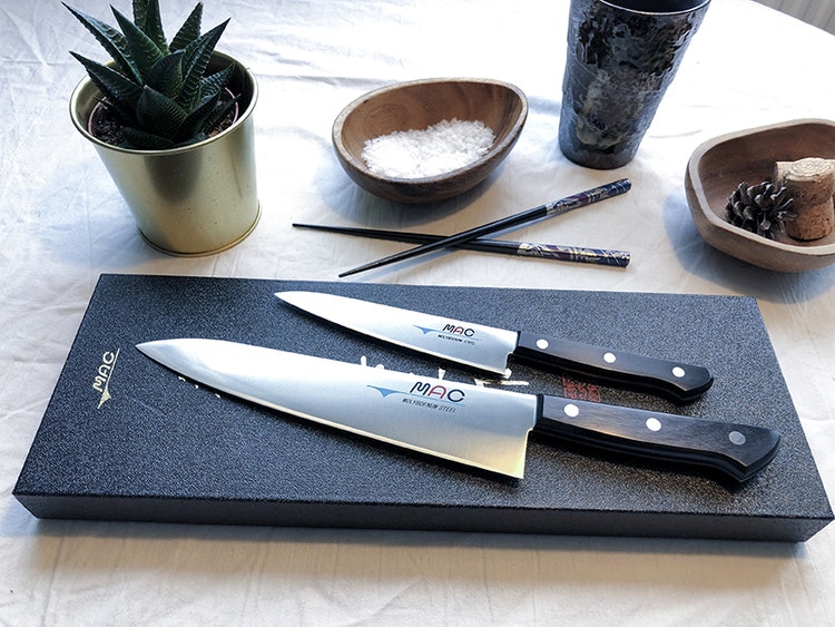 Mac Chef knife det 2 knives