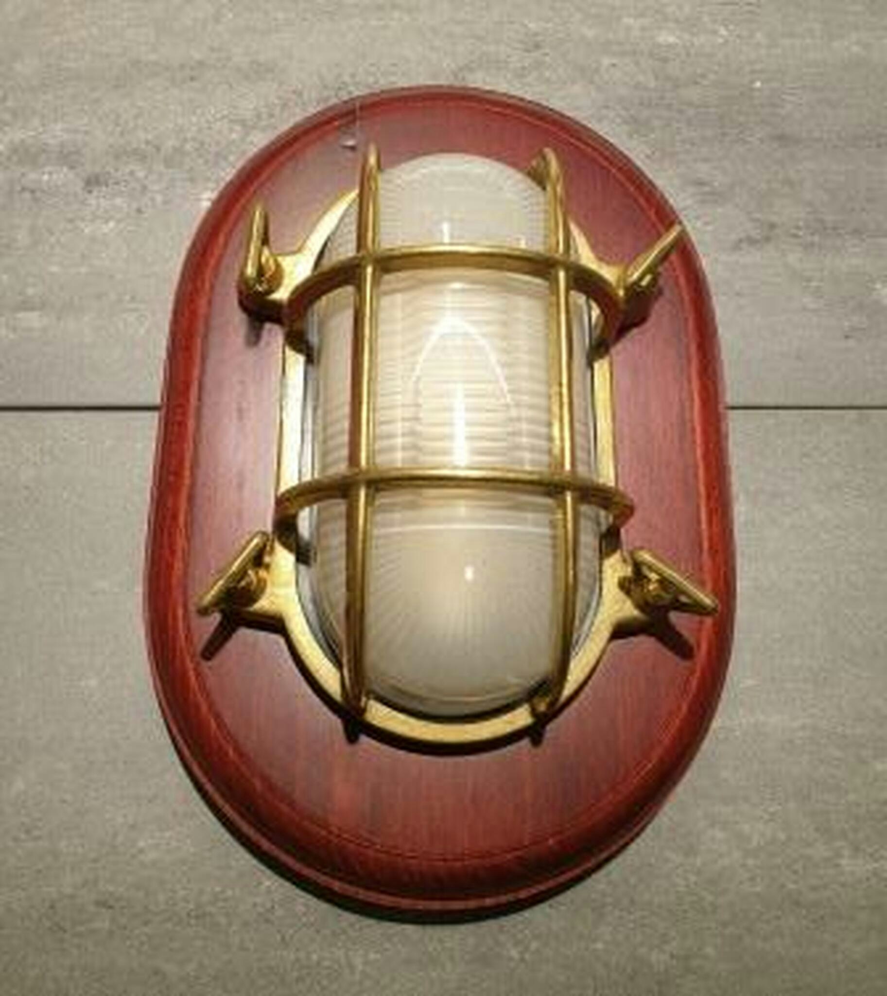Marin Gallerlampa MässingTrä 449:-   Kustboden.se