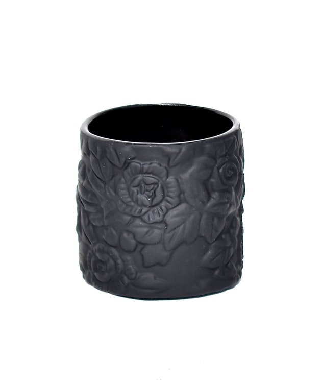 Blomkruka Cylinder black rose från Cult design i svart. Dia. 7,5 cm. H. 7,5 cm.