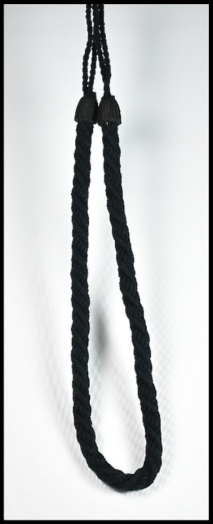 Tassels/Gardinomtag. Färg: Svart. Längd: 90 cm. Material: Bomull.