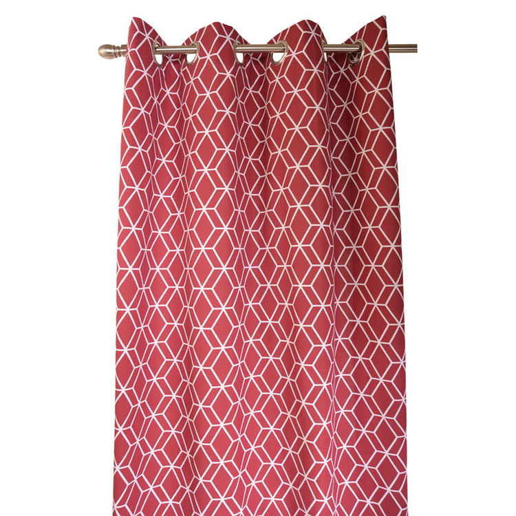 Gardinset Romb från Boel & Jan med öljetter. Färg: Röd och vit. Mått 2 x 115 x 240 cm.