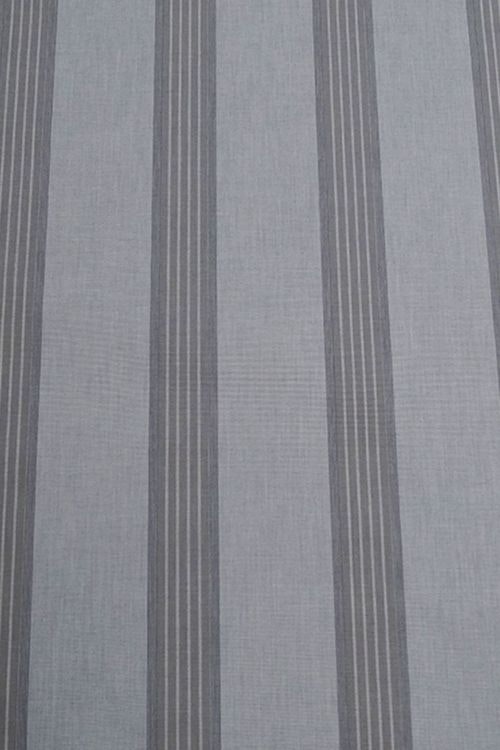 Honduras en grå markisväv/uteväv med mörkgrå ränder i bredd 130 cm i garnfärgad akryl