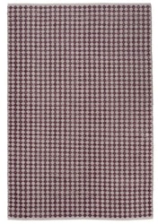 Temmy en snygg matta med ett härligt mönster i vinrött och off-white i 100% bomull från Svanefors i mått 70 x 240 cm.