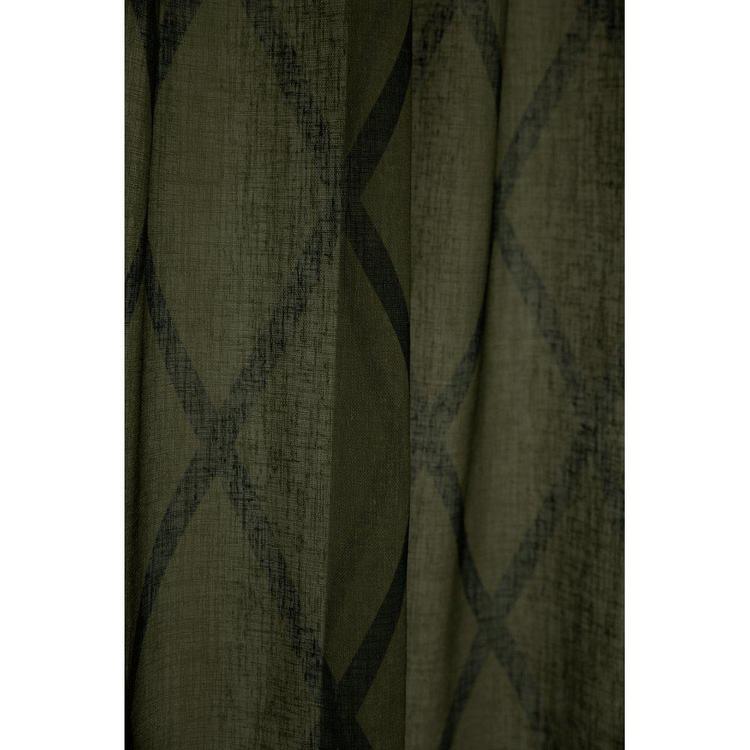 Cross ett grönt och svart gardinset med multiband från Svanefors, mått 2 x 140 x 236 cm.