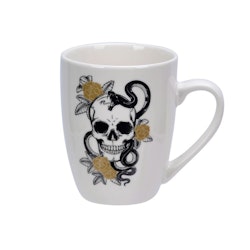 Skulls and snakes en vit, svart och guldfärgad kaffe/te/chokladmugg från d'aventure, 350 ml.