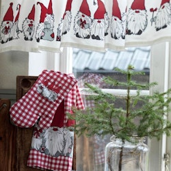 Pixie X-mas collection en färdigsydd gardinkappa från Noble house. Färg: Vit, röd och grå.