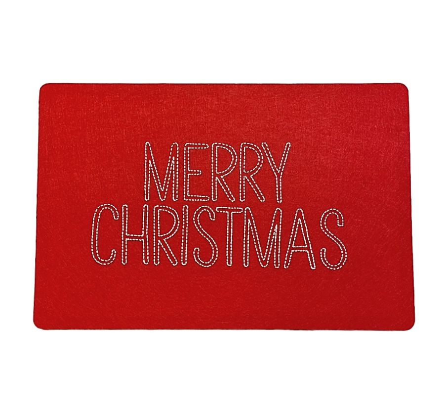 Merry Christmas en tablett från Noble house med filtkänsla. Färg: Röd och vit.