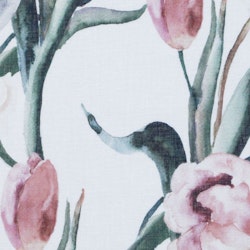 Tulipa ett gardintyg på metervara från Redlunds textil. Färg: Vit botten med rosa tulpaner och gröna blad.