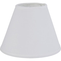Svea bas är en vit rund lampskärm från PR HOME, mått dia 16, dia 8, h 12 cm