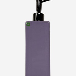 Tvålpump/diskmedelspump i färgen viol från Cult design, höjd 22 cm.