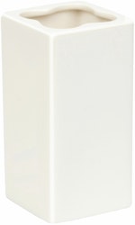 Kub en vit tandborsthållare från Cult design, mått 6 x 6 x 12 cm..