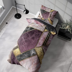 Marble art purple ett påslakanset i bomull med ett marmormönster i svart, rosa, vinrött, lila och guld med dragkedja i botten, från Indusia design