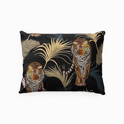 Tropical tigers ett örngott i mått 50 x 60 cm i bomullssatin i svart, beige, rost och vitt, från Indusia design