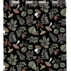 Skogen ett svart färdigsytt gardinset i bomull med öljetter med mönster med svampar och blad, från Redlunds textil