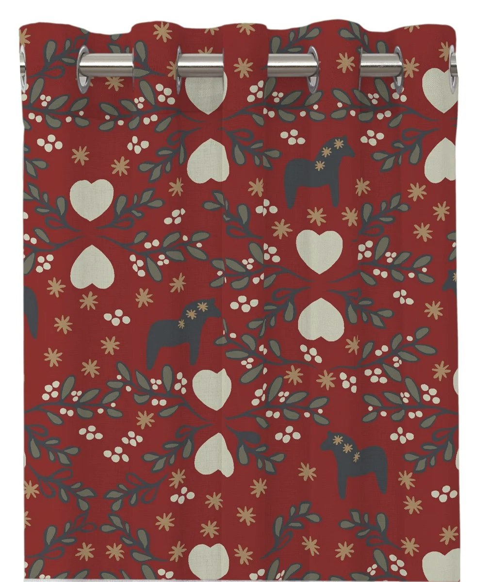 Julglädje ett rött julgardinset med öljetter från Redlunds textil mått 2 x 120 x 240 cm
