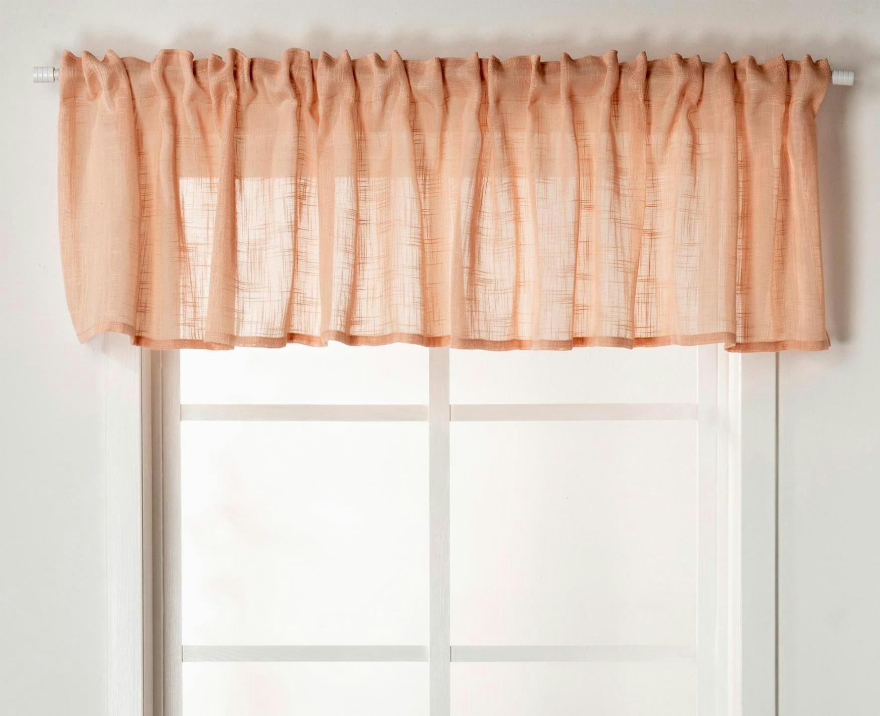 Melissa en persikofärgad färdigsydd gardinkappa med multiband mått 250 x 45 cm från Noble house