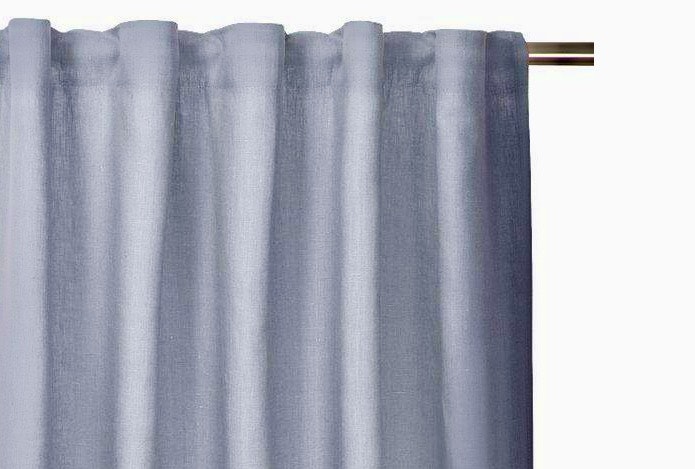 Svanefors Tuva en ljusblå gardinkappa på metervara i tvättat linne höjd 50 cm