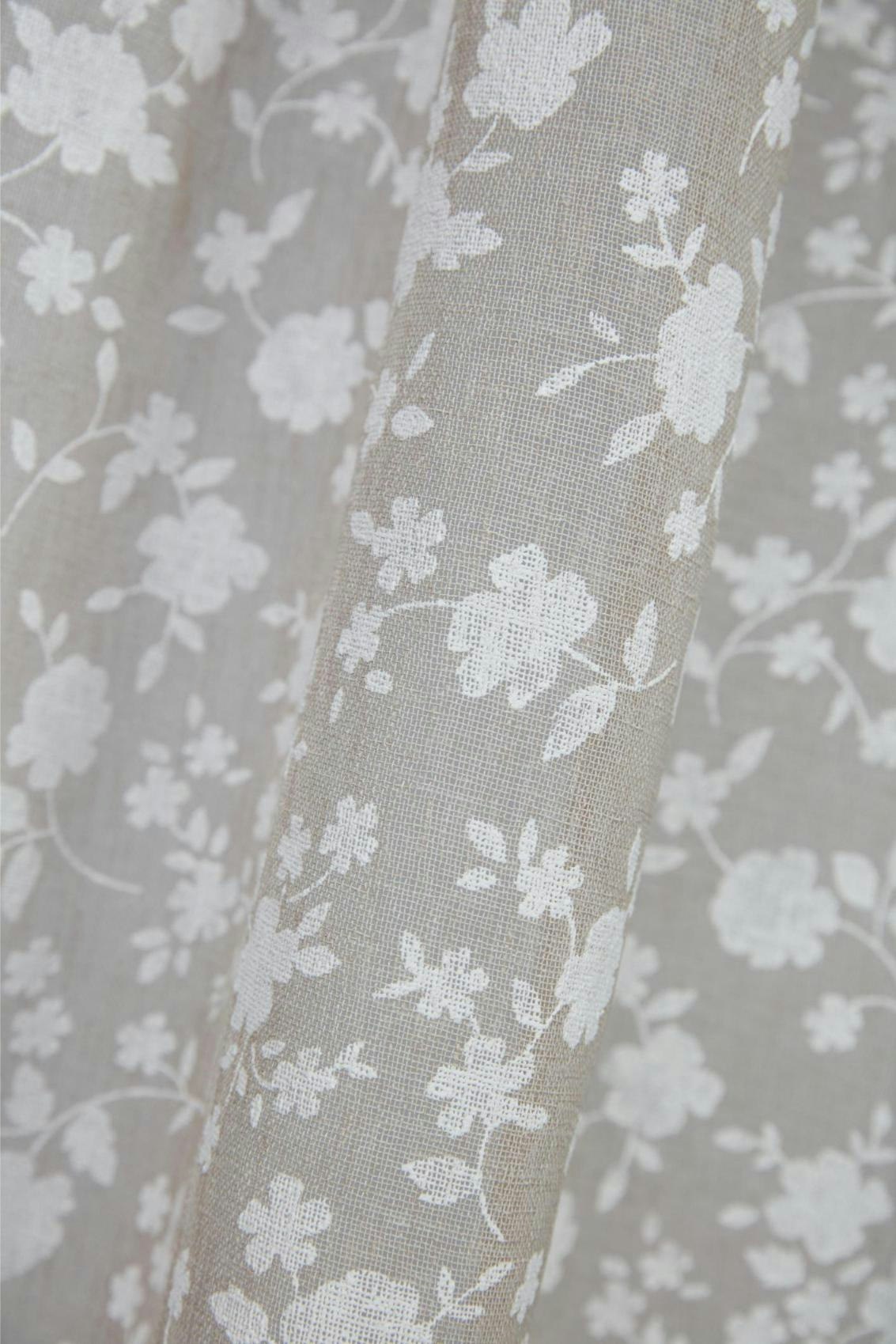 Noble House Saga LN Flower gardinset vita blommor linnefärg