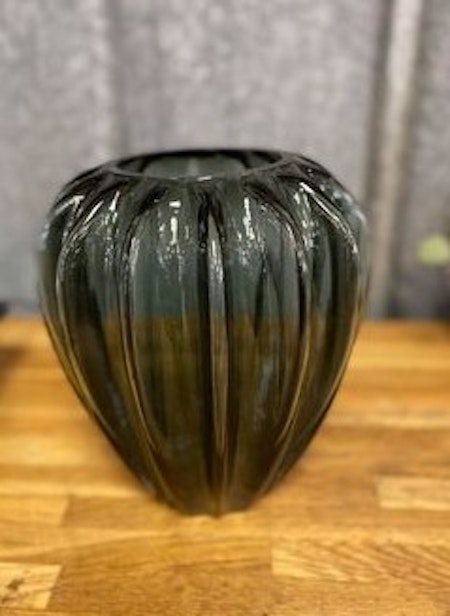 Rökfärgad Glasvas