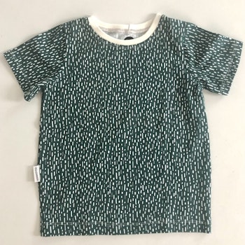 T-shirt grønn m hvite spragler str 116