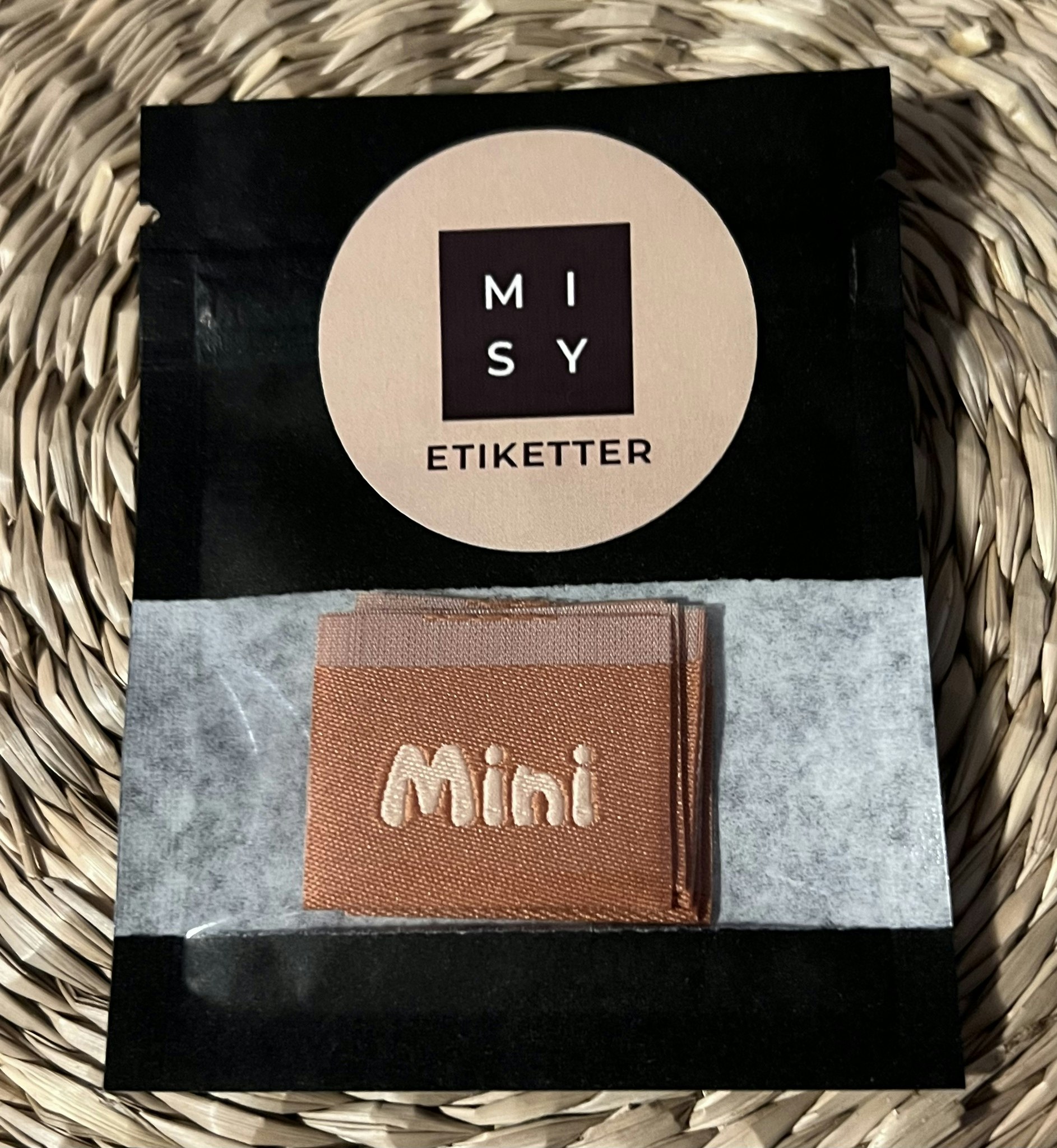 Mini, label