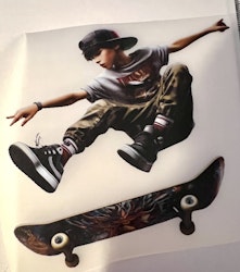 SM gutt på skatebord