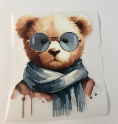 SM bamse med skjerf og briller