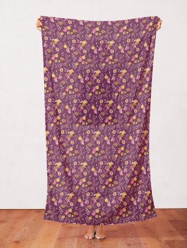Quilters Cotton Peaches and Wild Roses Summer Sunshine