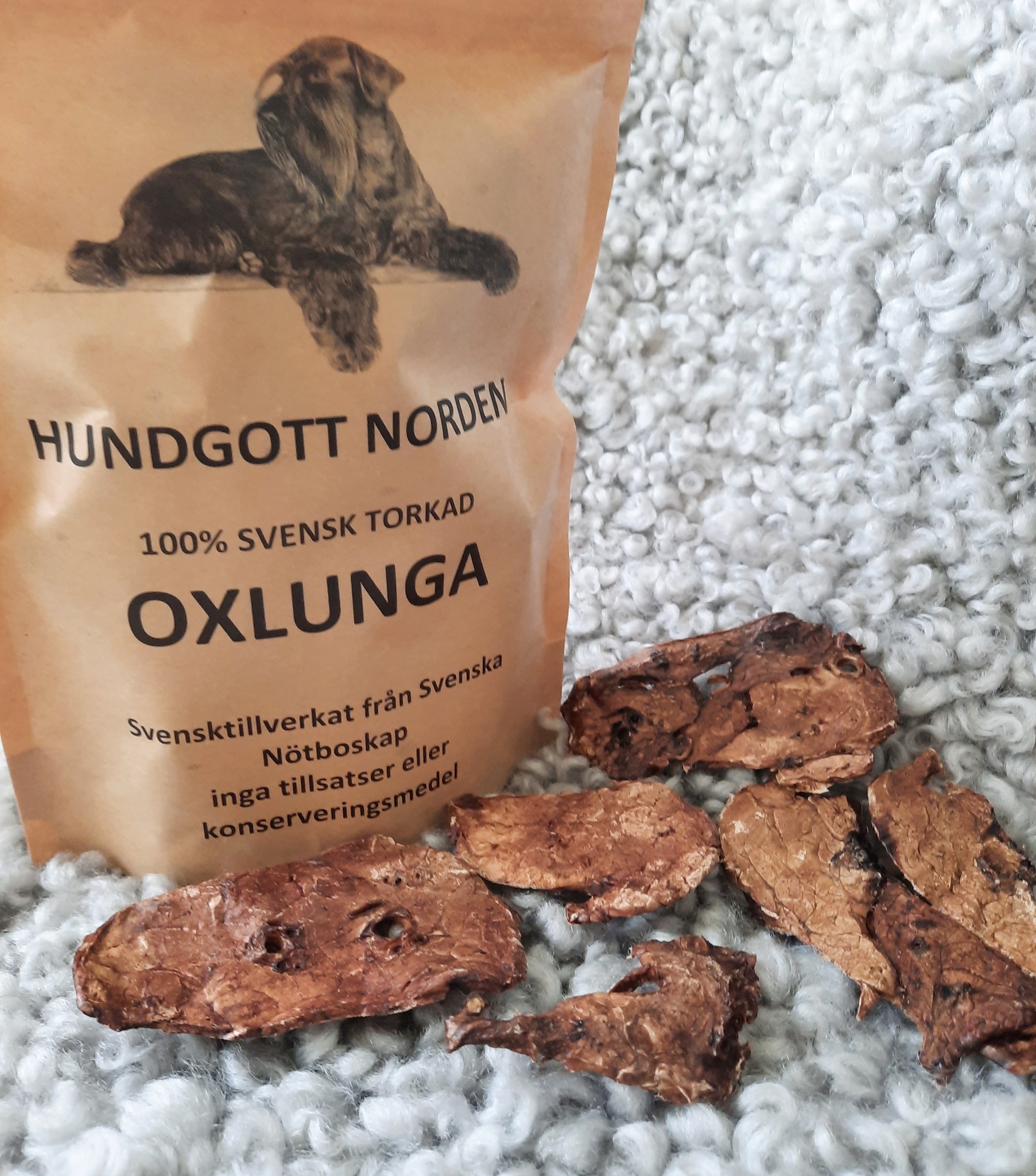 Hundgott närproducerat och svenskt hundgodis OXLUNGA