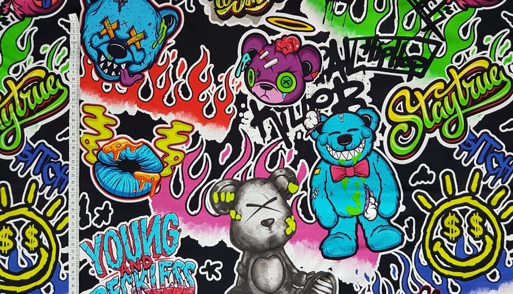 Trikå trikåtyg college stuvbit tygbitar nallar graffiti
