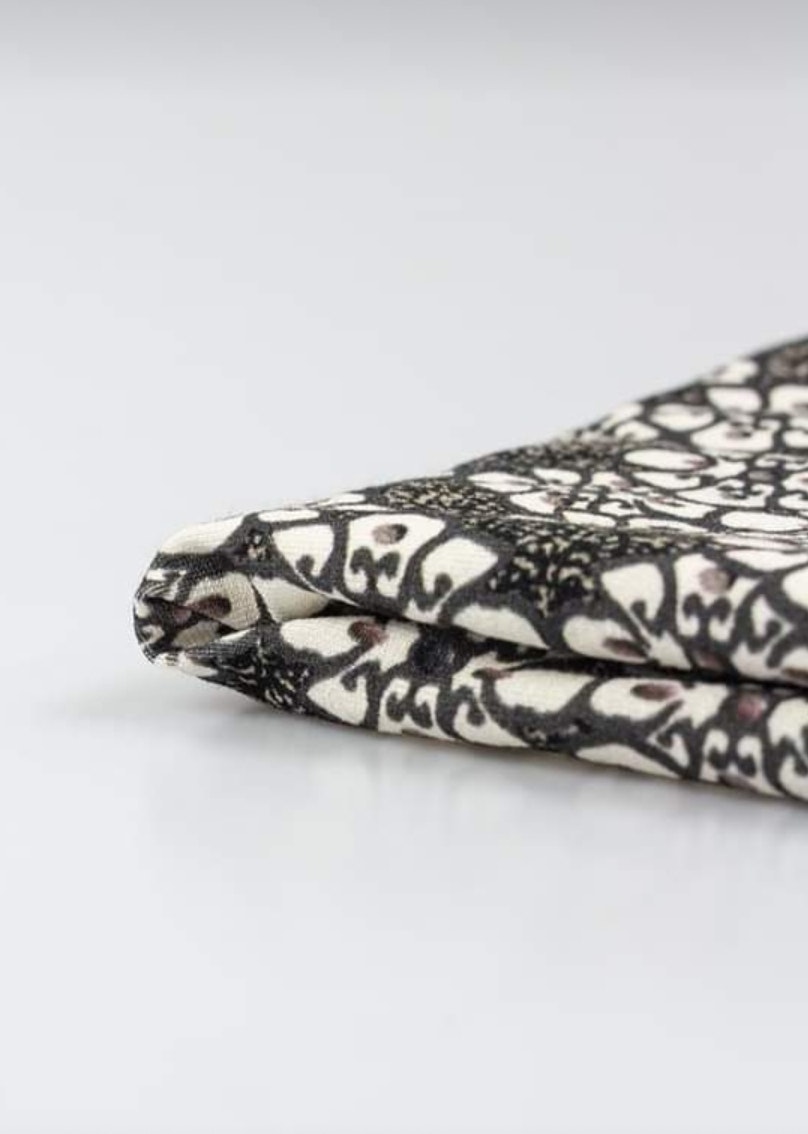 Vita Blommor  Jersey Viscose OUTLET