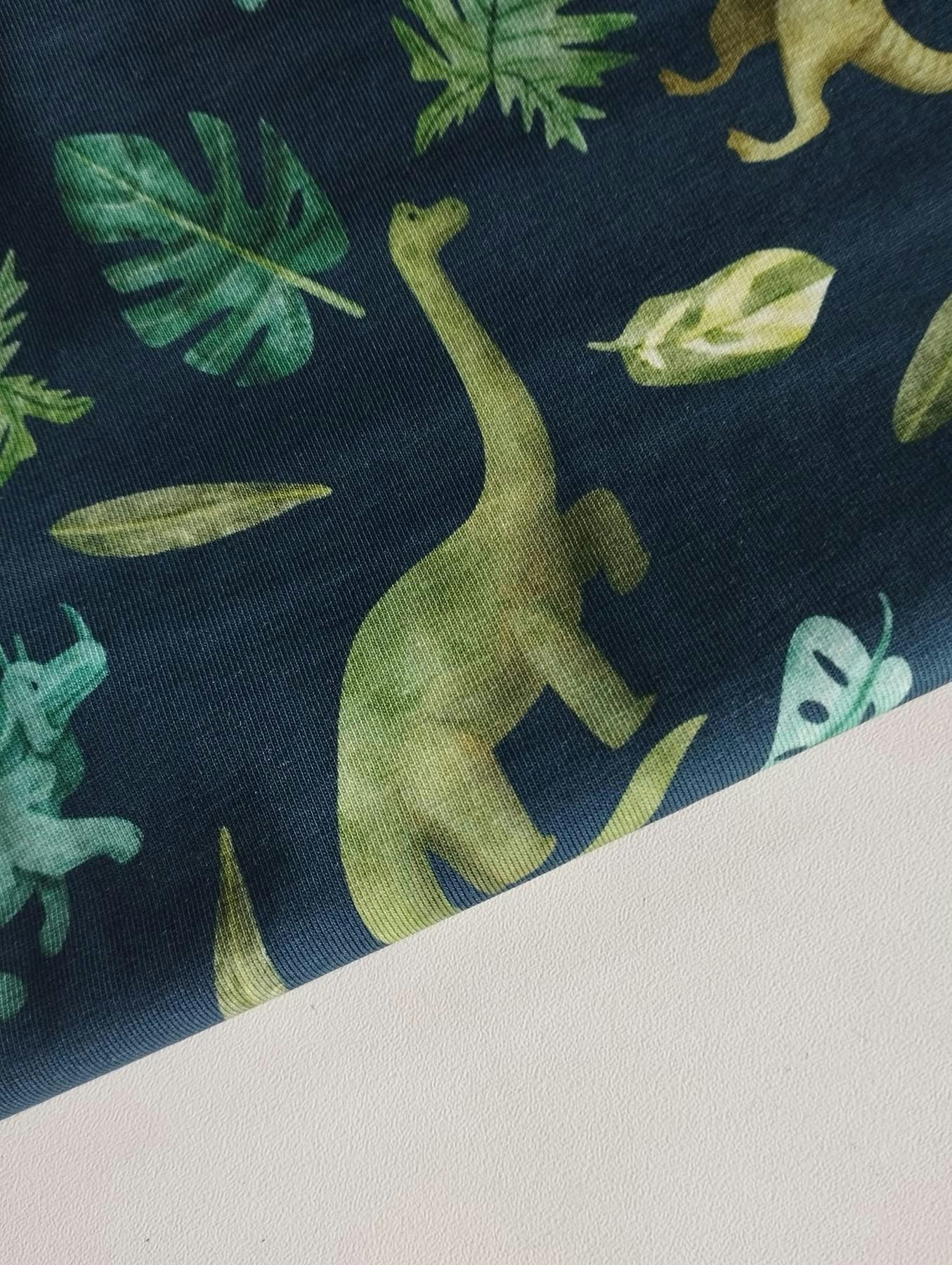 Dinosaurer På Grön Single Jersey