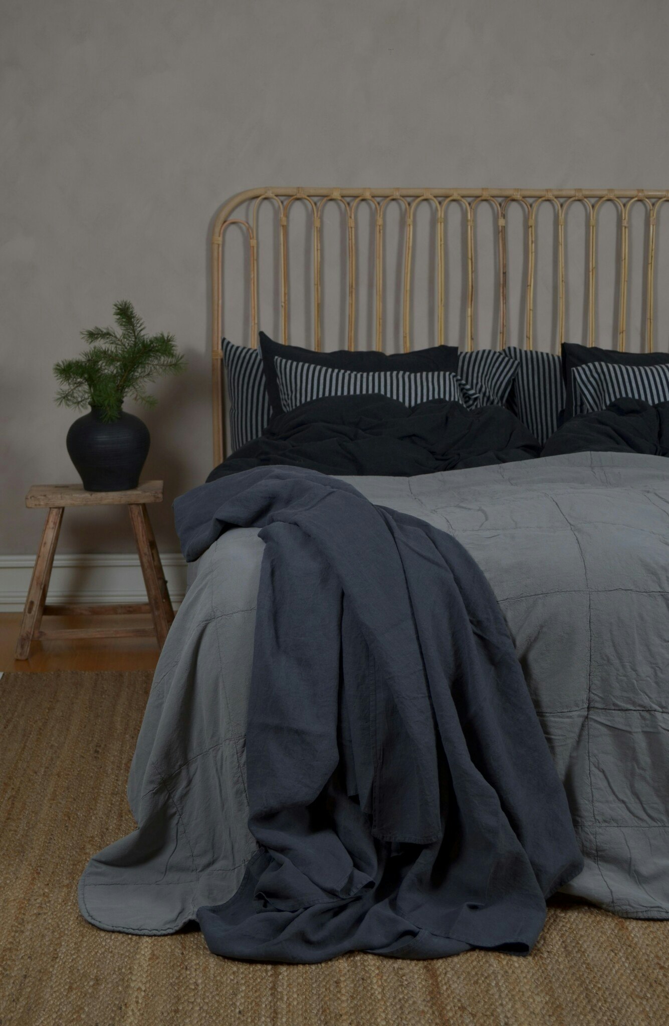 Quiltad pläd/ överkast bomull grå, Tine K Home 260x260 cm - Köp sängkläder,  kimonos, nattlinnen & plädar - Navy Stories