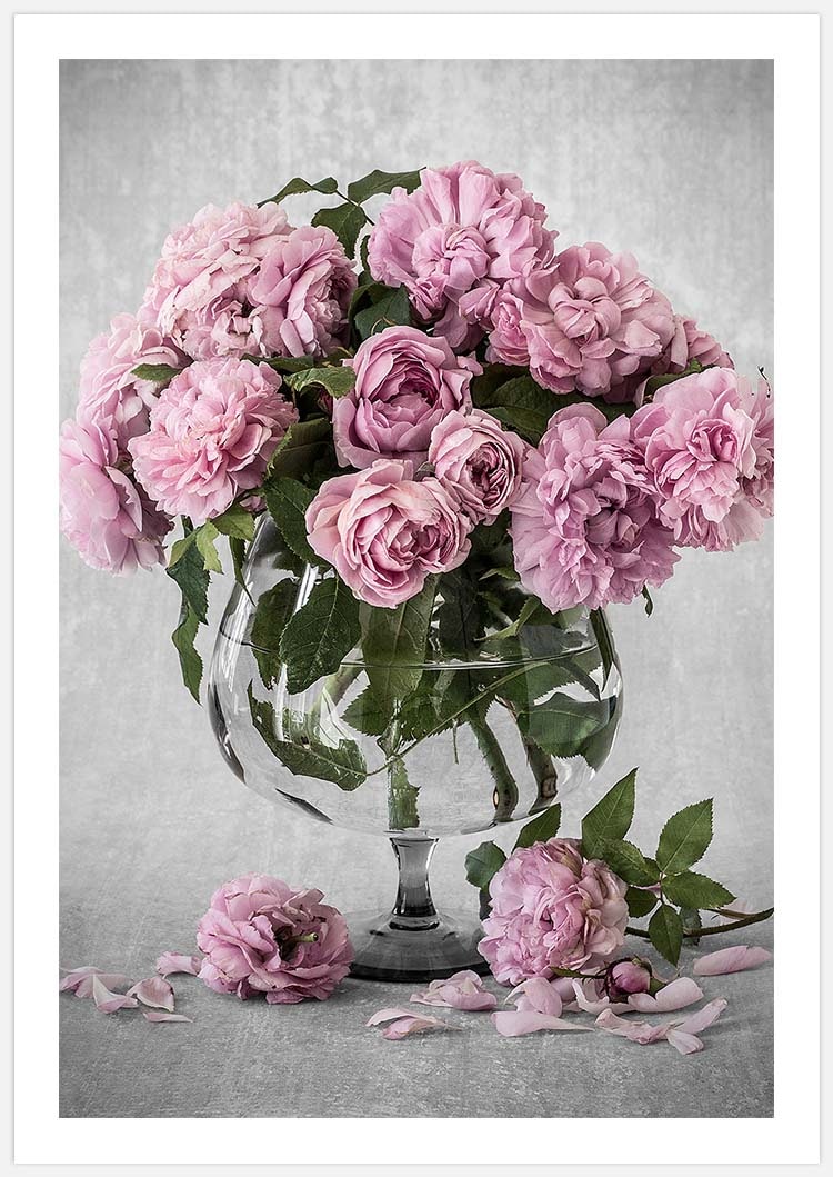 Bowl of Roses Art Print