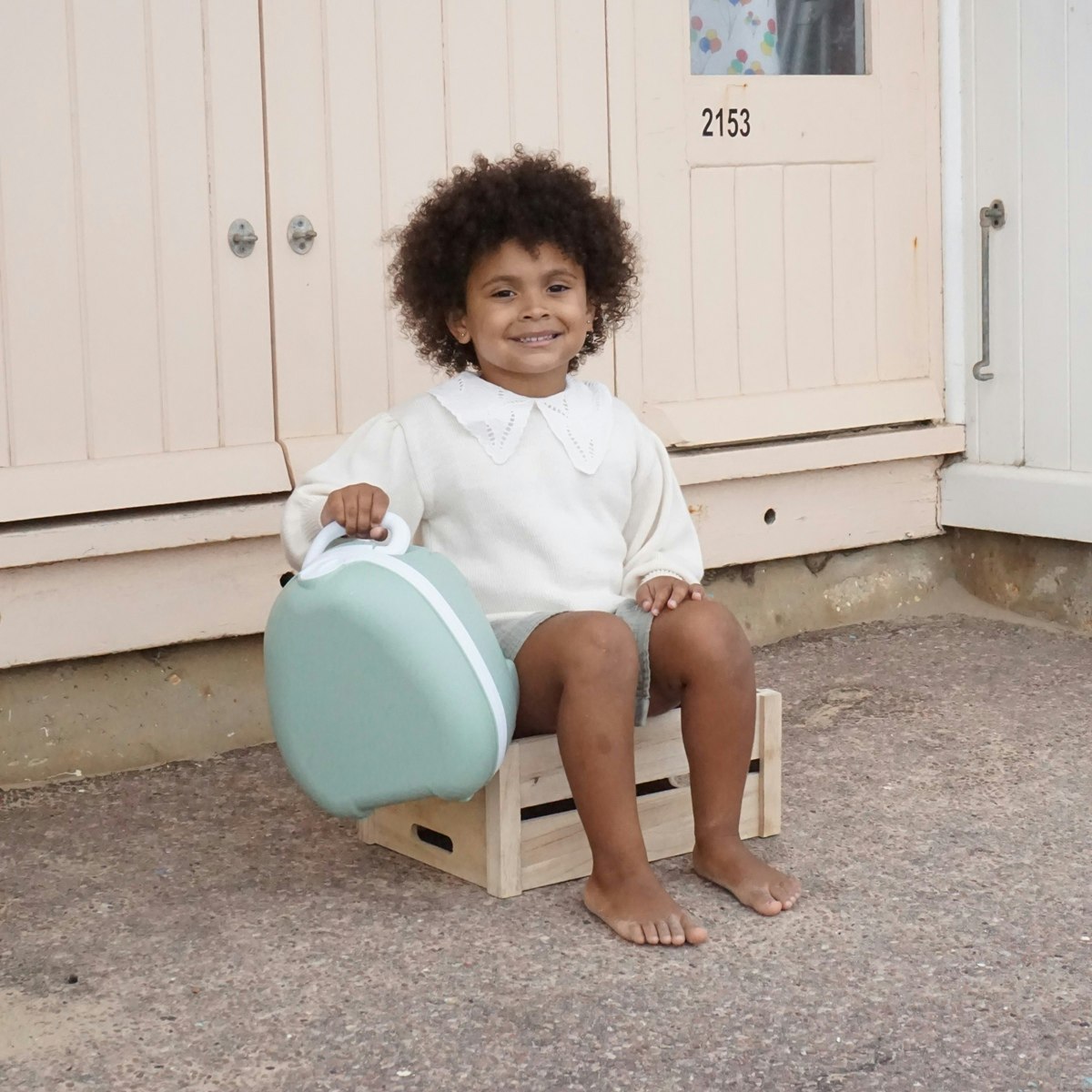 My Carry Potty pastellgrön kan stängas som en liten väska