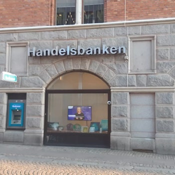 Utställning i Handelsbankens skyltfönster i Övik