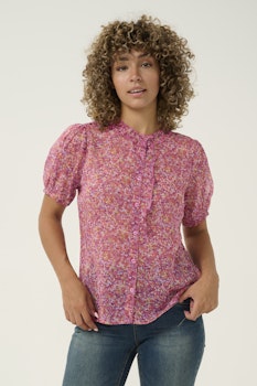 Blommig blus