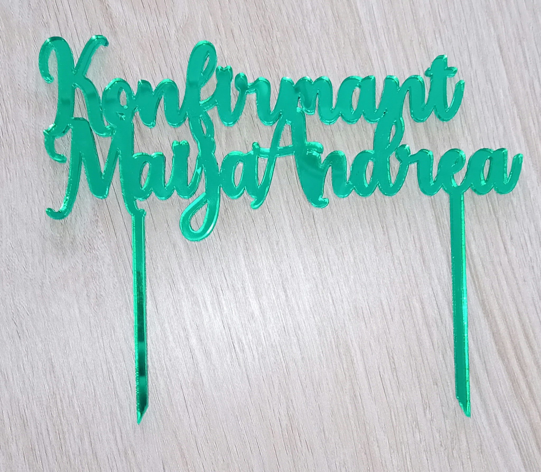 Kaketopp med Konfirmant/dåpsbarn og navn