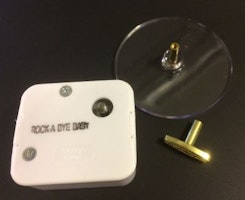 Speldosa baby -rock