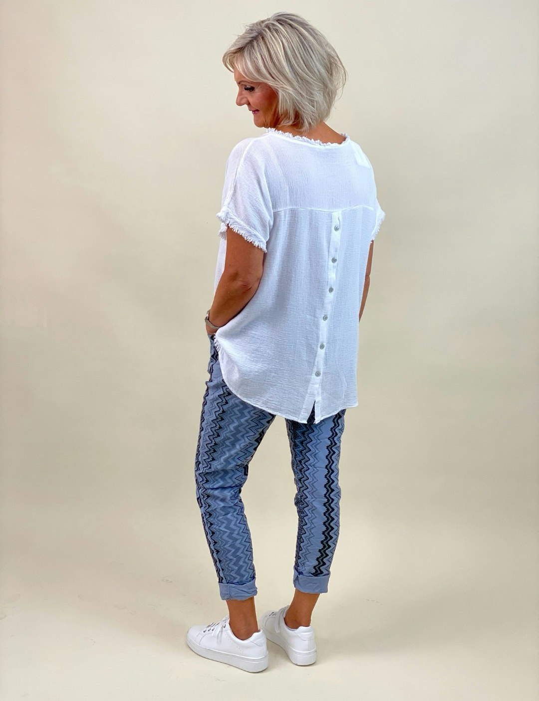 Blus med linnestruktur